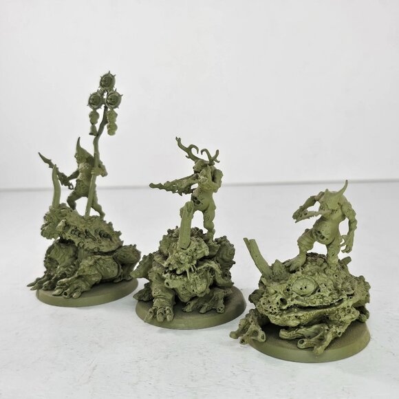 Warhammer 40k Forgeworld Daemon Plague Toads of Nurgle Pox Riders - Picture 2 of 13